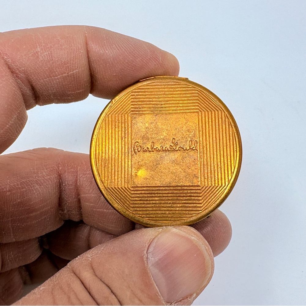 Vintage BARBARA GOULD, Brass Powder Compact (empty) Mirror Pocket Gold Tone - Picture 2 of 5